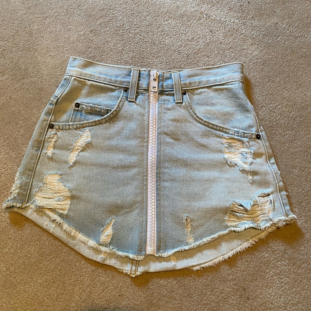 LF zip front denim skirt